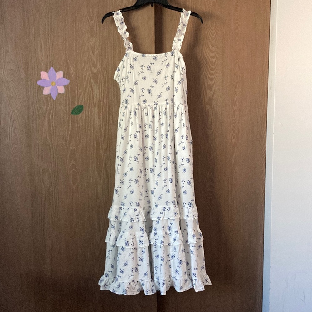 Universal Thread smocked white floral dress